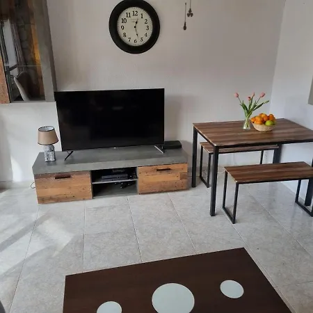 Apartmán Modern Close To Levante 2bedroom