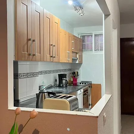 Apartmán Modern Close To Levante 2bedroom